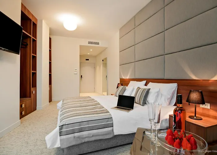 Priska Med Luxury 4* Spalato