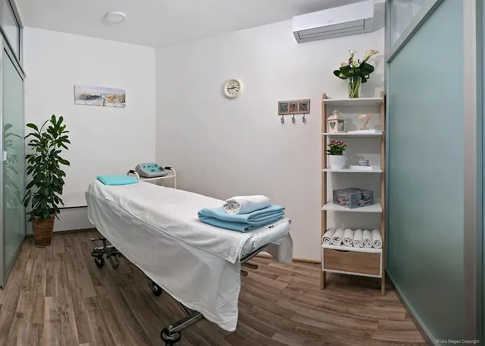 Priska Med Luxury Panzió 4*