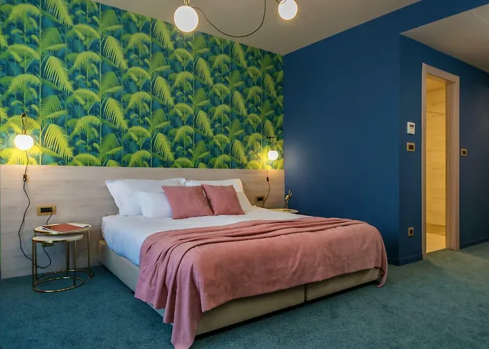 Priska Med Luxury Couette-café Split