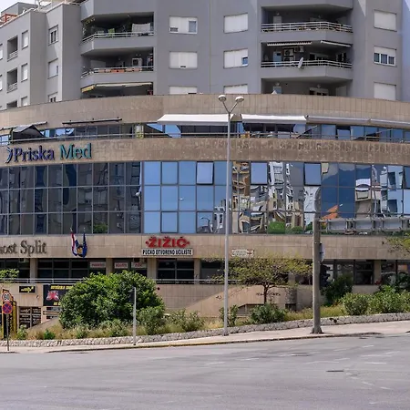 Priska Med Luxury 4* Split