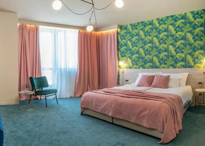 Priska Med Luxury Split