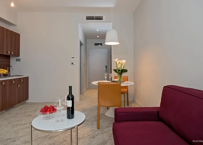 Nocleg ze śniadaniem Priska Med Luxury 4*